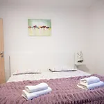 Apartment Dora's